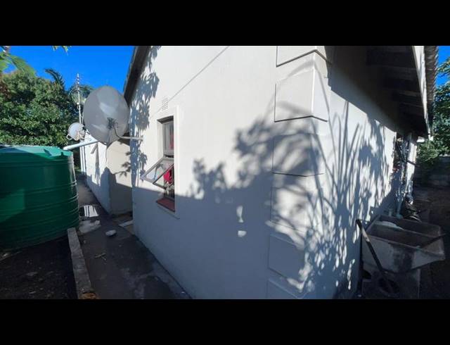 5 BEDROOM HOUSE FOR SALE IN ESIKHAWINI J